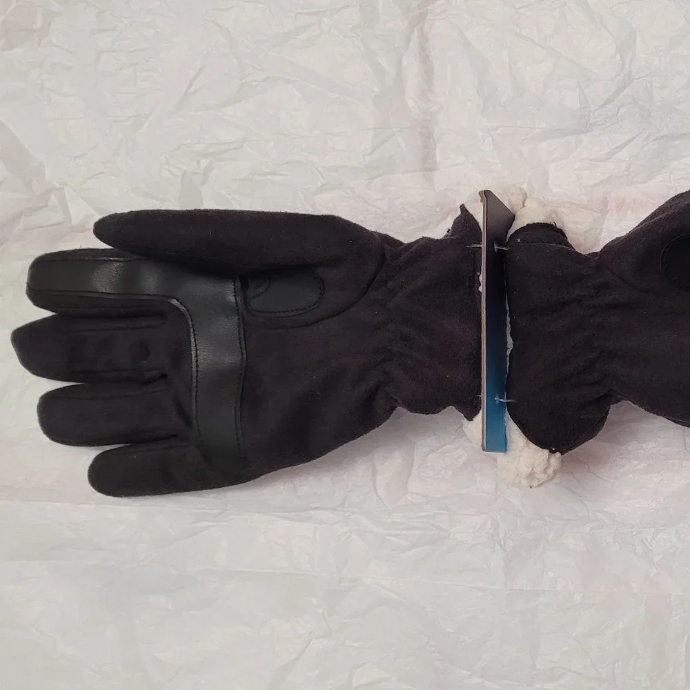 Isotoner Signature smartDRI Microsuede Touchscreen Gloves plush Black L XL New